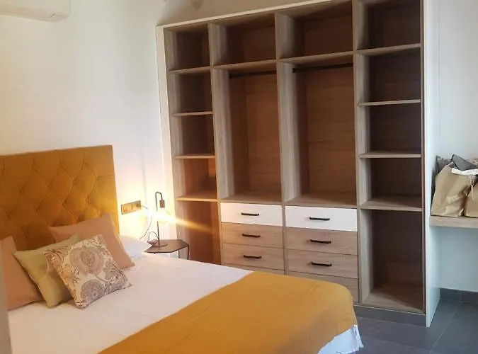 Calle Caridad - Casa Diaz Recuerda - Alto * إِستيبونا